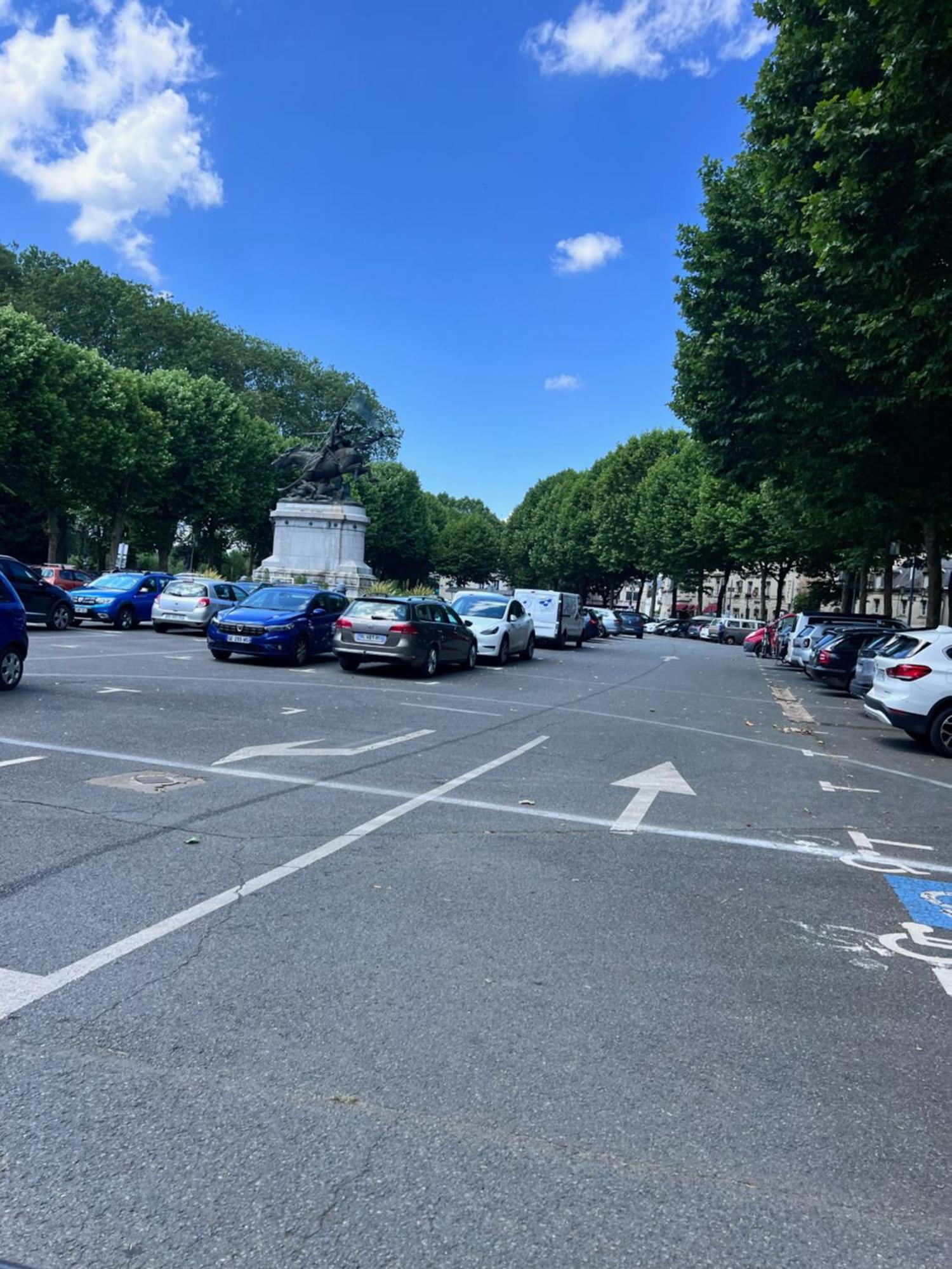 La Tour De L Horloge, Appt Typique A 500M Du Chateau チノン エクステリア 写真